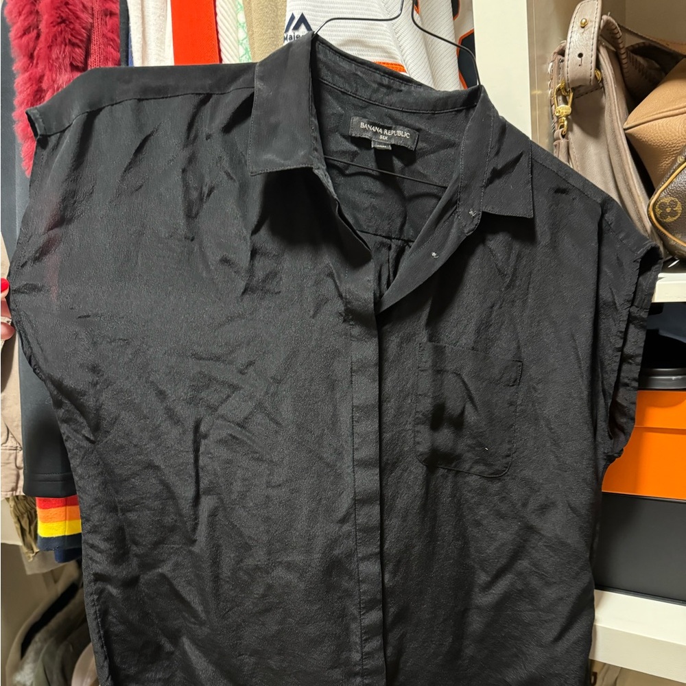 Black short sleeved Banana Republic button down